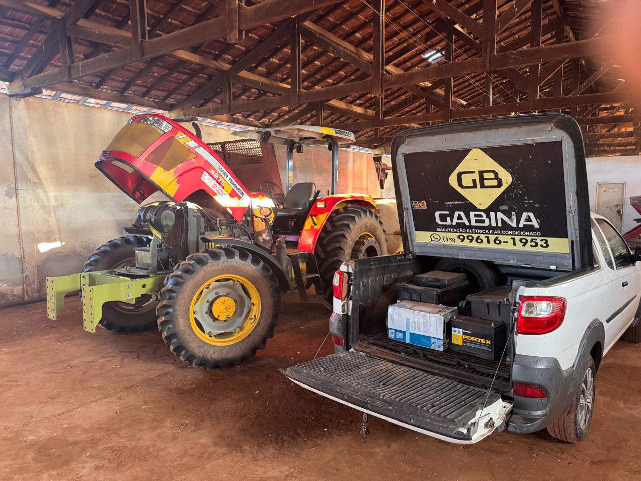 Equipe Gabina e viatura de socorro