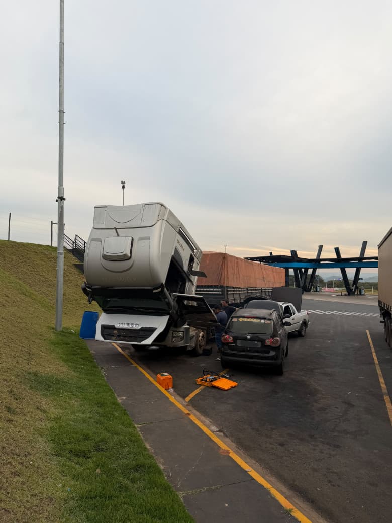 Caminhão Iveco Socorro